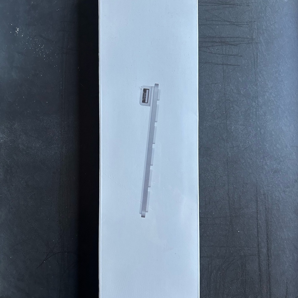 Apple Wired Keyboard with Numeric Keypad
